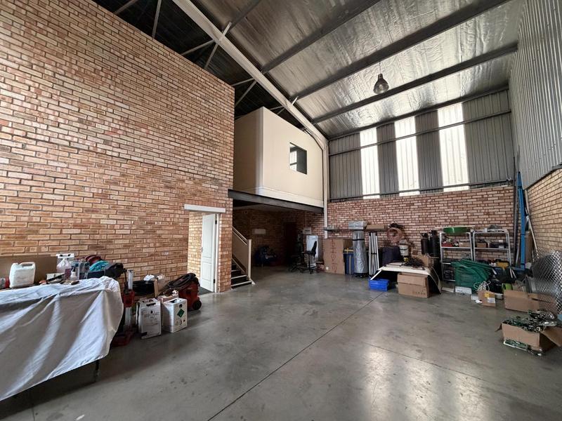 To Let Commercial Property for Rent in Newton Park Eastern Cape